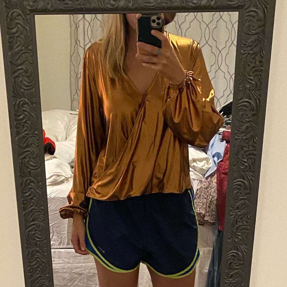 Gold metallic top
